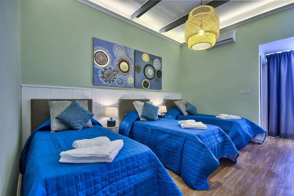 Amazing 4-Bedroom Sliema Town House With Jacuzzi Malta